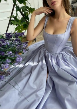 Lavendelfarbenes Korsett Mit U Ausschnitt Langes Formelles Partykleid Mit Taschen
